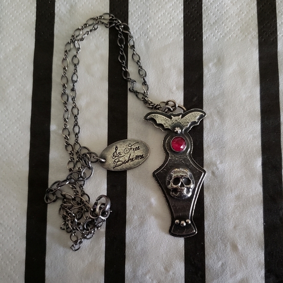๐ Lafreeboheme sterling silver Coffin, bat and skull pendant OOAK Artisan - Picture 2 of 3